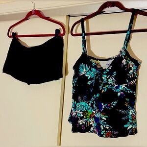 Tankini; top by “Maxine”, bottom with skirt overlay by “Lelaine” size 14/16